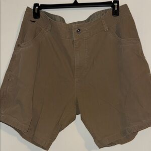 Kuhl Men's Hybrid Shorts in Tan